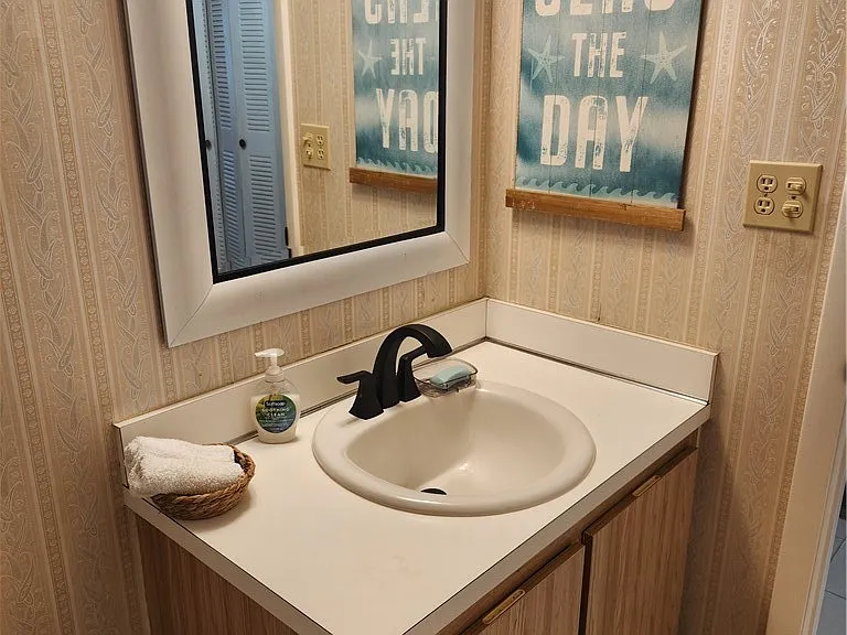 1064 Villa Dr #C103 — Photo 22