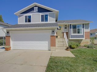 102 W 2050 S, Clearfield, UT 84015