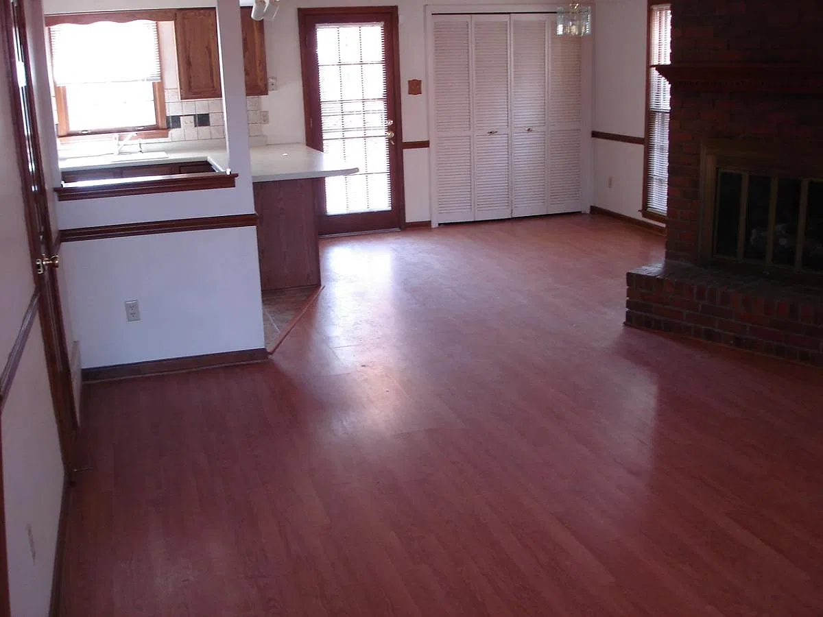 2 bed, 2.5 bath, 1400 sqft, $1,100 — Photo 4