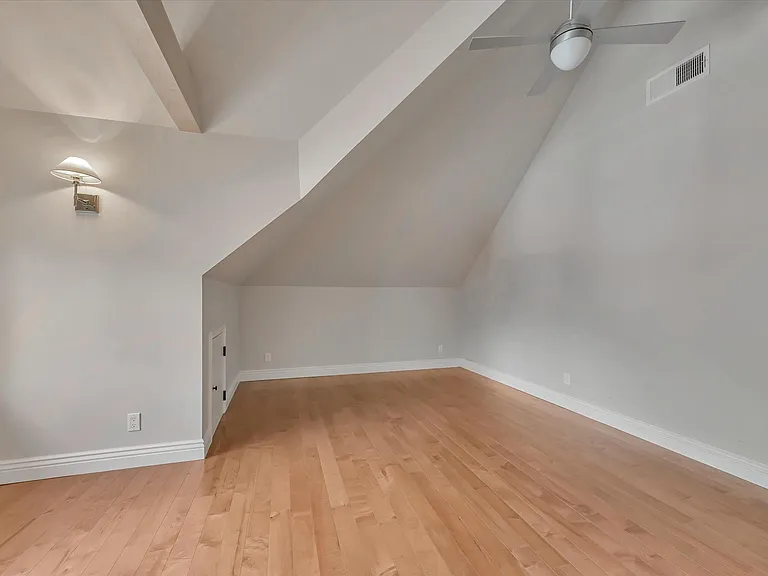 811 College Ave — Photo 33