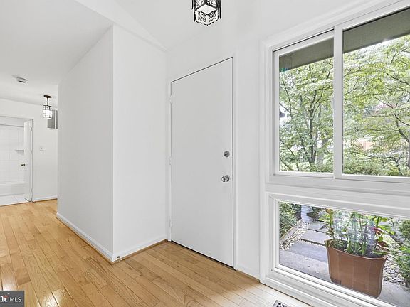 4th image of 11501 Brandy Hall Ln