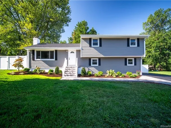 11 Nokomis Drive, Trumbull, CT 06611