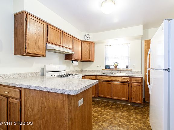 5th image of 4724 W 98th Pl