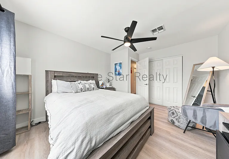 2162 E Concorda Dr — Photo 23