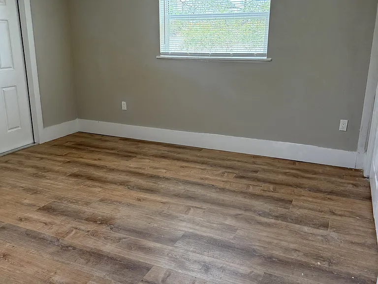 622 Pink Apartment Rd — Photo 5