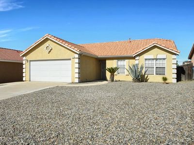 7434 Nye Dr, Highland, CA, 92346