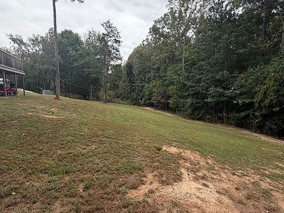 5th image of 1727 Green Creek Rd