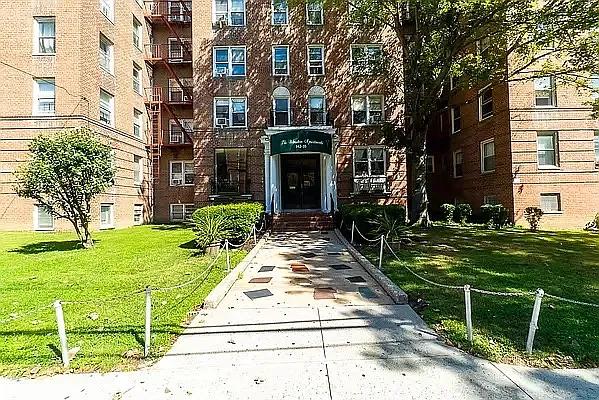 142-35 84th Dr #5B — Photo 28