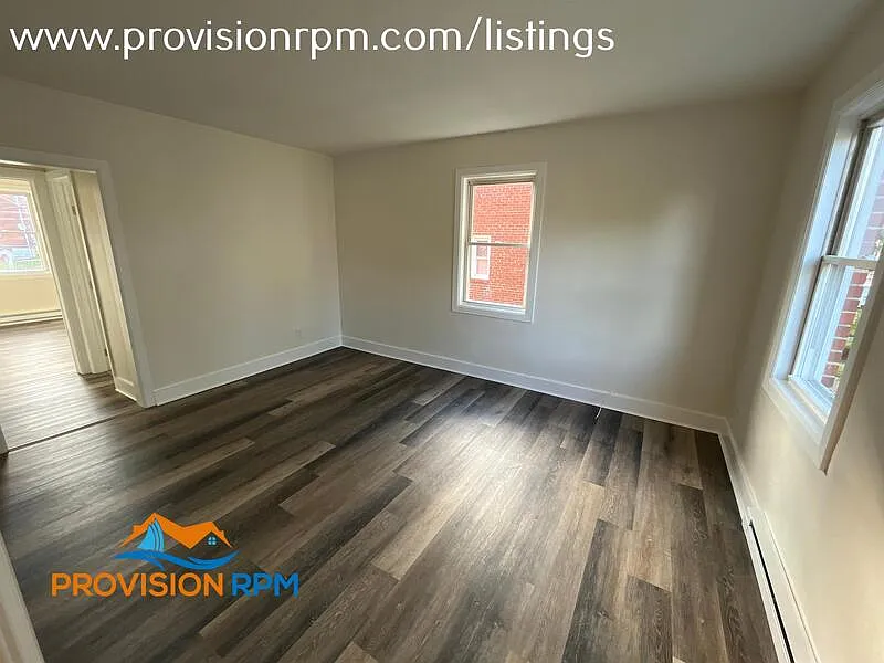 1 bed, 1.0 bath, 700 sqft, $1,090 — Photo 2