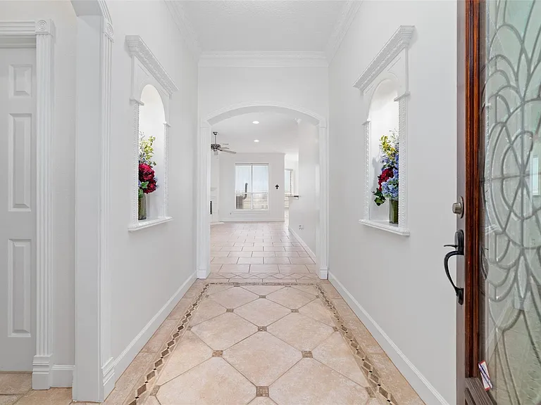 13311 Duke Of York Ln — Photo 4