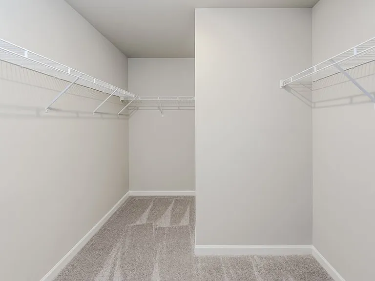 198 Pond Ct — Photo 15