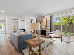 2257 Country Ln, Minnetonka, MN 55305