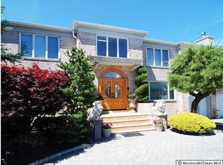 56 Robertsville Rd, Marlboro, NJ 07746