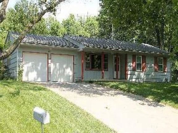 5th image of 3015 N 82nd Ter