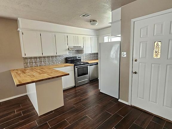 5th image of 2737 NE Euclid Ave APT A