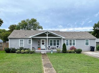 4704 Green Meadow Ln, Knoxville, TN 37917