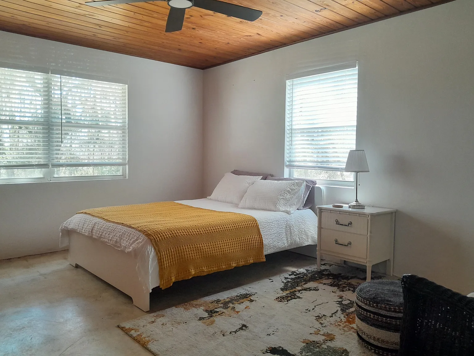 2 bed, 1000 sqft, $1,650 — Photo 2