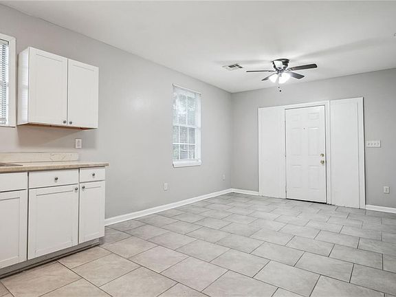 4th image of 2617-19 Peace Ct