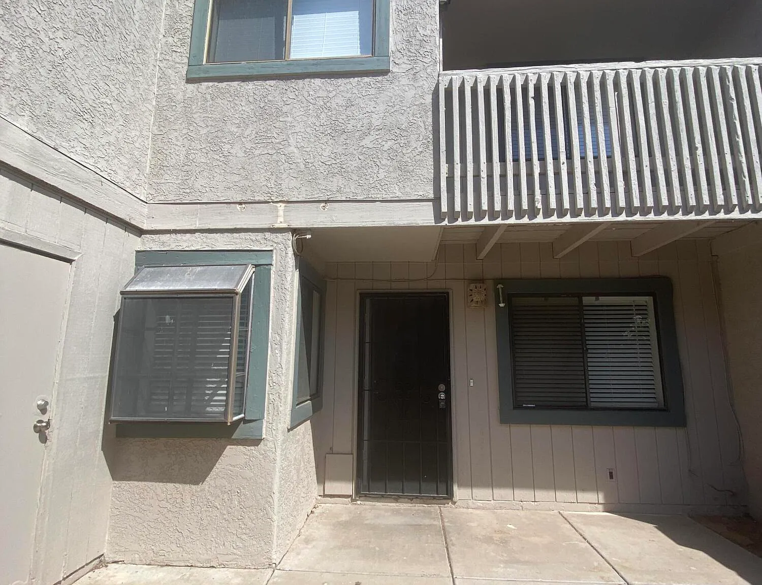 2 bed, 1.5 bath, 1240 sqft, $1,695 — Photo 2