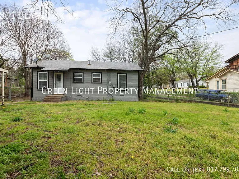 4801 Black Oak Ln — Photo 18