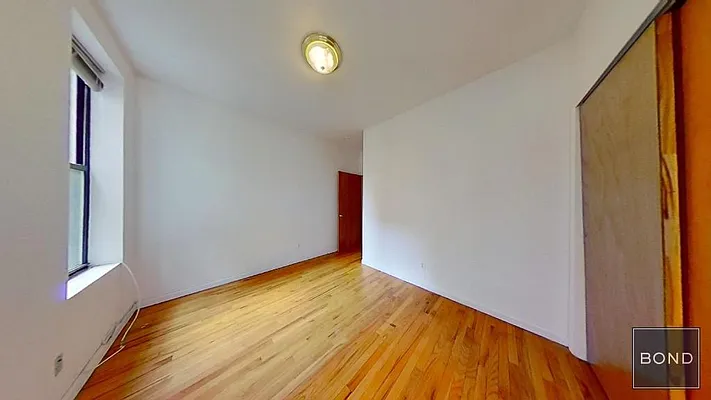 Rented by Bond New York | media 4