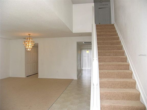 4th image of 668 Sun Way Ln