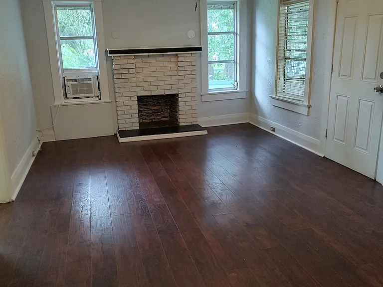 1641 Lakeview Dr #B — Photo 2