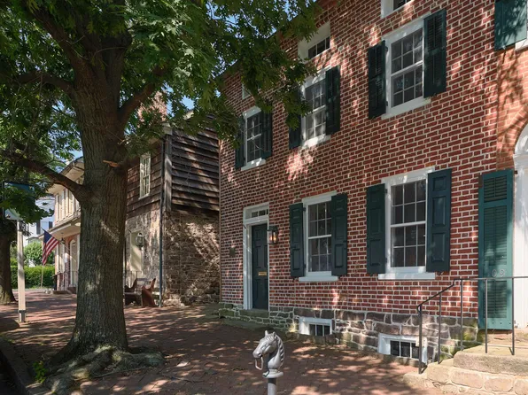 107 S Court St, Newtown, PA 18940