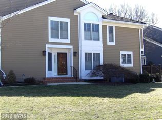 30 River Oaks Cir, Pikesville, MD 21208