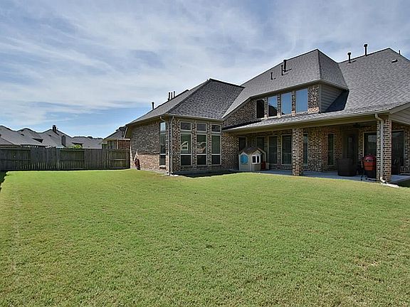 2nd image of 27222 Liberty Heights Ln