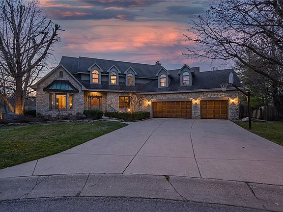 3rd image of 884 Wilderness Ln