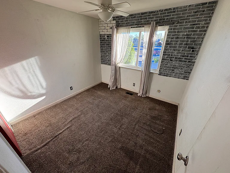 8118 Colonial Dr — Photo 17