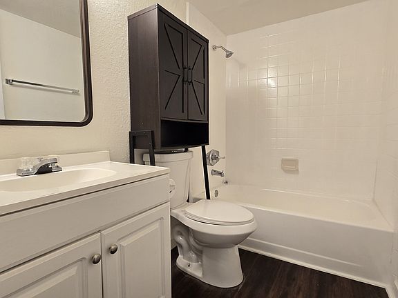 5th image of 15402 N 82nd St
