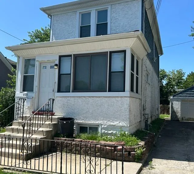 820 Greenhill Rd — Photo 1