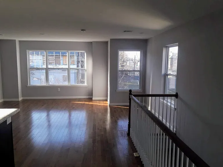 97 N 6th St #2 — Photo 1