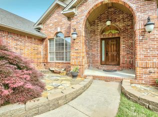 134 Miramar Dr, Maumelle, AR 72113