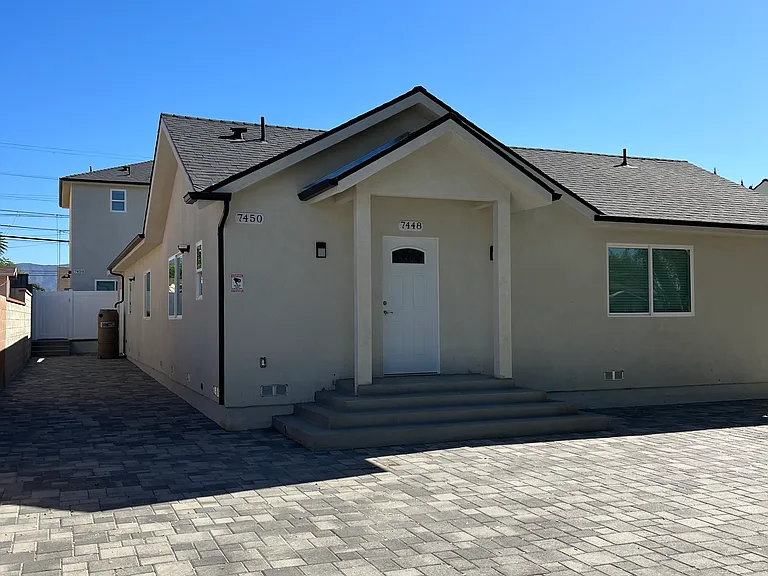 7448 Kraft Ave — Photo 1