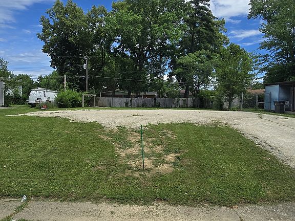 3rd image of 6142 Meadowlark Dr