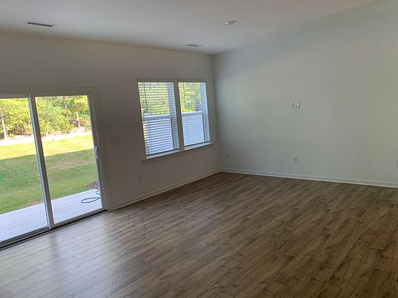 5th image of 232 Hank Way