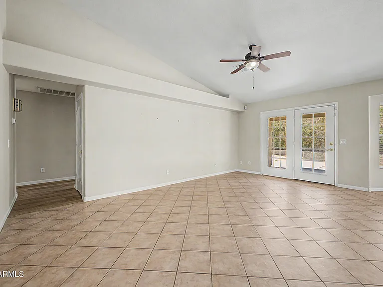 8752 W Melinda Ln — Photo 15