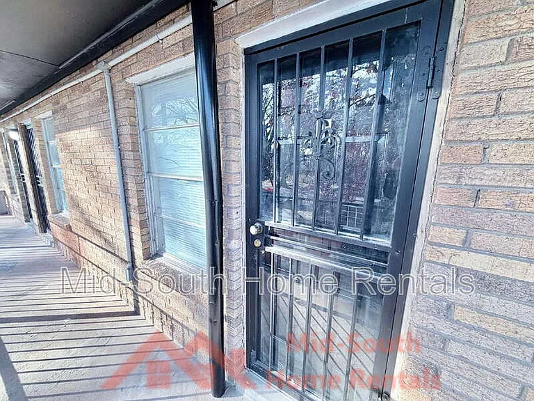 139 N Claybrook St #6 — Photo 3