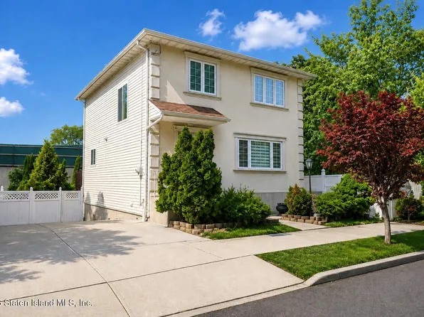 6 Raymond Pl, Staten Island, NY 10310