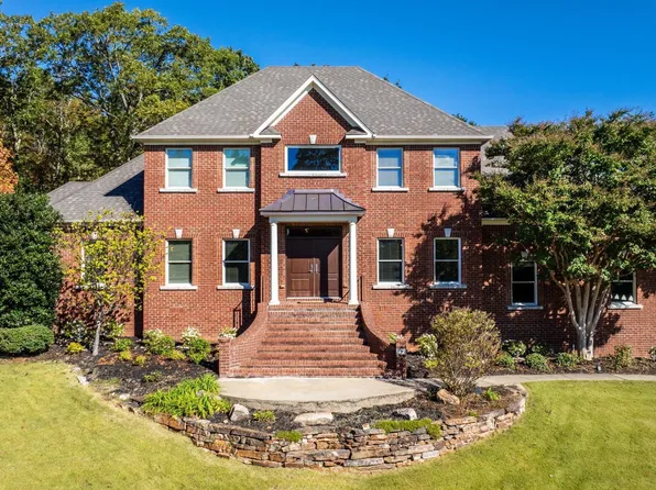 131 Noyant Dr, Little Rock, AR 72223