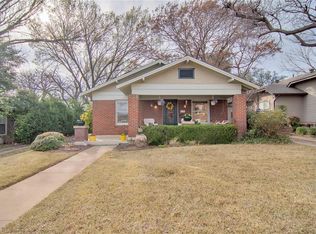 2204 Thomas Pl, Fort Worth, TX 76107