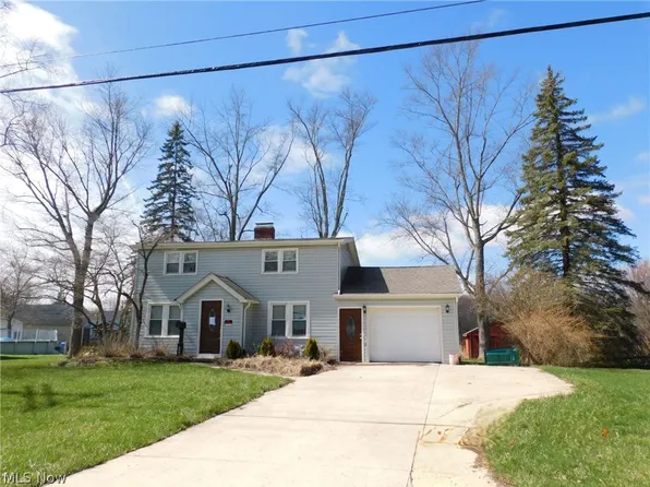 303 S Market St, Jefferson, OH 44047