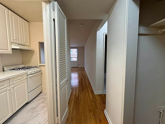 5th image of 71-40 112th St #5111