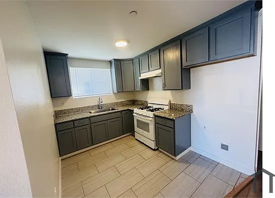 5917 Denver Ave #5919 — Photo 12
