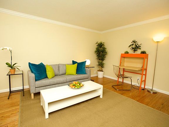 5th image of 380 Curtner Ave APT 13