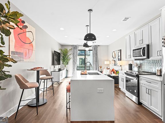 4th image of 1350 May Ave SE #14