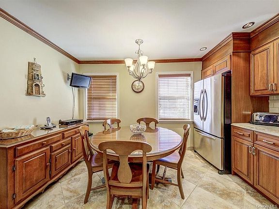 5th image of 505 Jumano Ct
